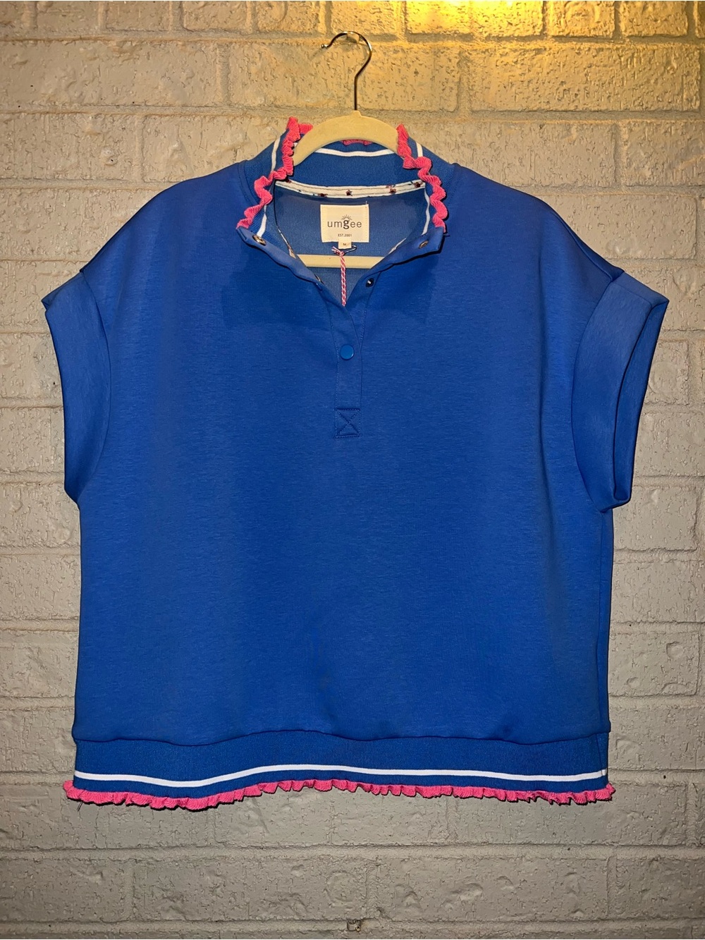 Umgee athletic cap sleeve top size medium